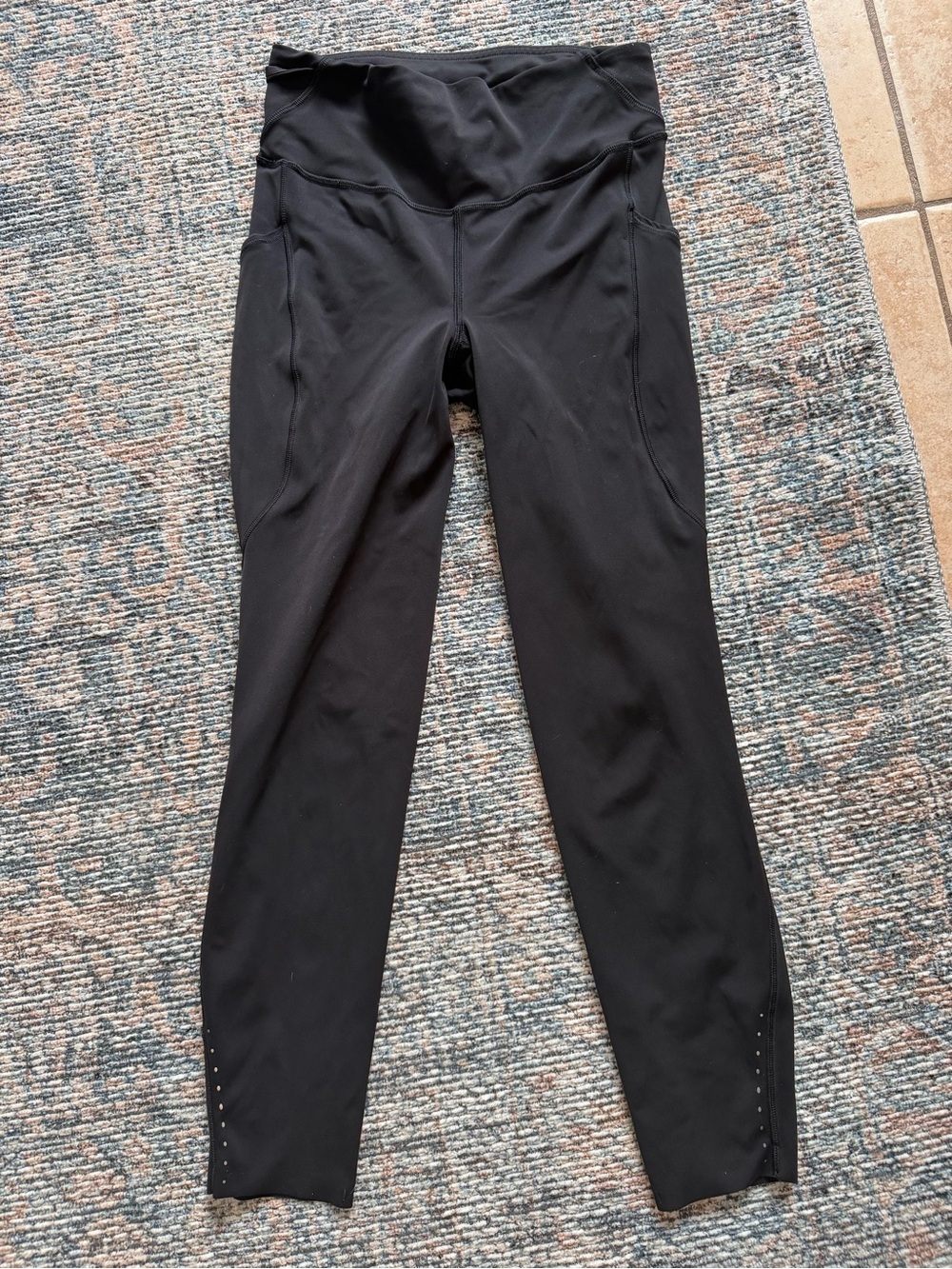 Lululemon Fast and Free Black High-Rise Cropped Leggings with Side Pockets
